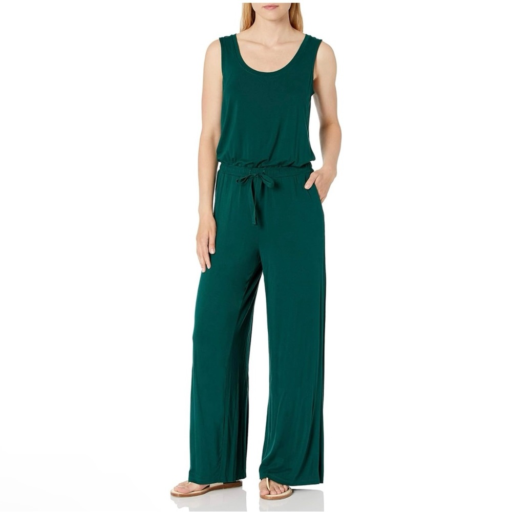 NWT Amazon Essentials Women's Sleeveless Scoopneck Wide-Leg Jumpsuit sz Medium